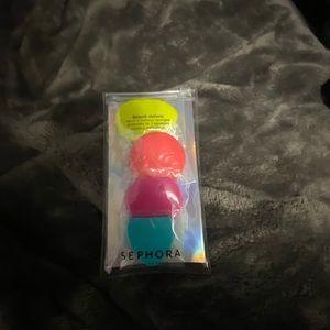 Makeup sponges